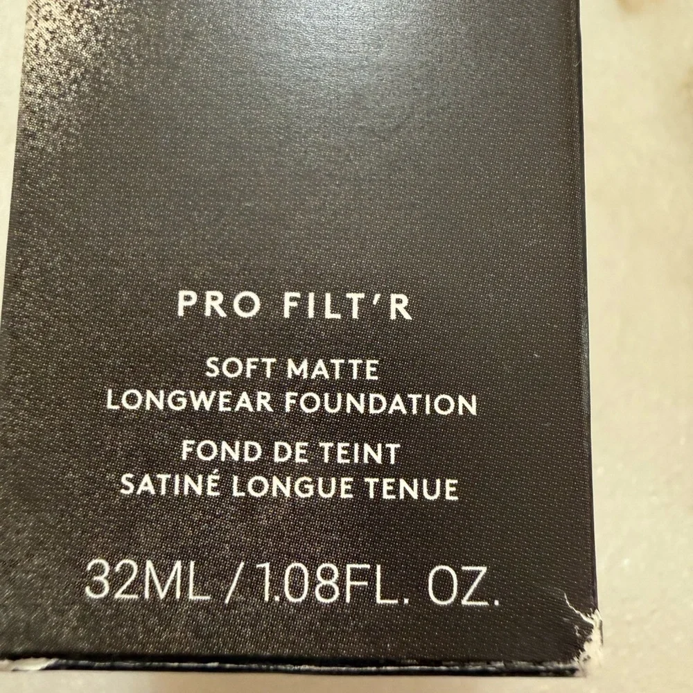 Fenty Beauty Pro Filt’r Soft Matte Longwear Foundation 485 Full Size